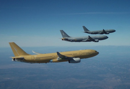 Trois ravitailleurs Airbus A330MRTT dans le ciel d'Espagne