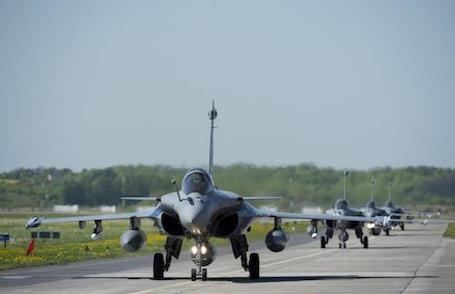 4 chasseurs français Rafale sont désormais stationnés sur le base de Malbork (Voïvodie de Poméranie).