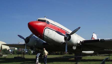 Les responsables du Musée espèrent, grâce aux dons, recueillir la totalité de la somme escomptée pour terminer la restauration du DC3.