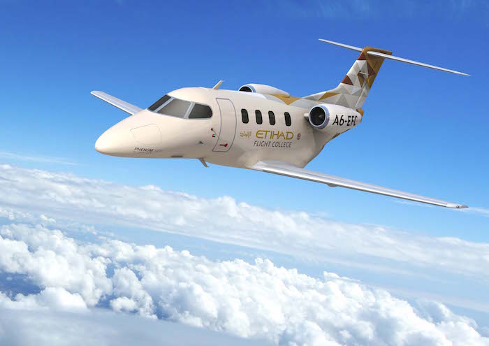 Phenom 100E d'Embraer aux couleurs de l'école de...</div></noscript>				</div>

				
					<aside class=