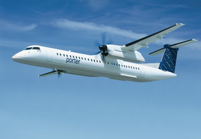 Porter Airlines exploite exclusivement des biturbopropulseurs Q400 de Bombardier. 