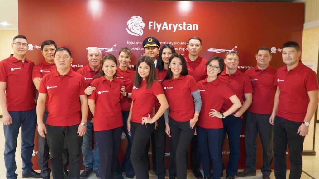 Флай арыстан. Flyarystan. Бортпроводник flyarystan. Авиакомпания flyarystan логотип. Flyarystan фото.