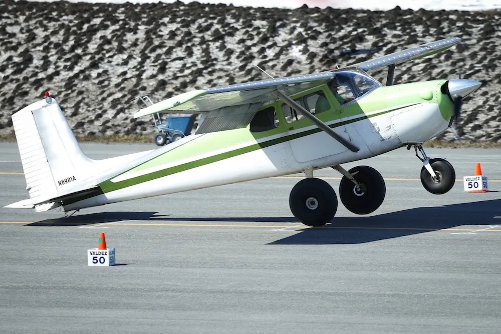 Un Cessna 172 modifié remporte la compétition Valdez STOL Aerobuzz